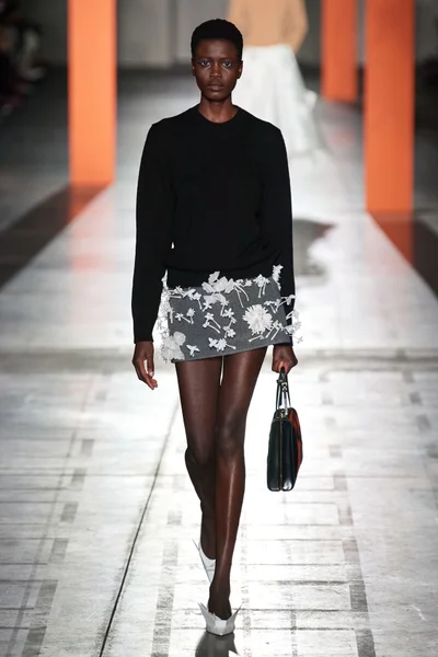 Look 12
